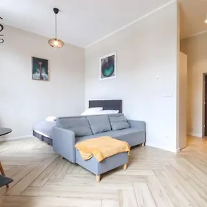 Piekny W Zabytkowej Kamienicy Апартаменты